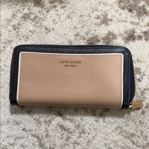 ✨ Kate Spade Staci Colorblock Zip Around Continental Wallet - Beige/Black